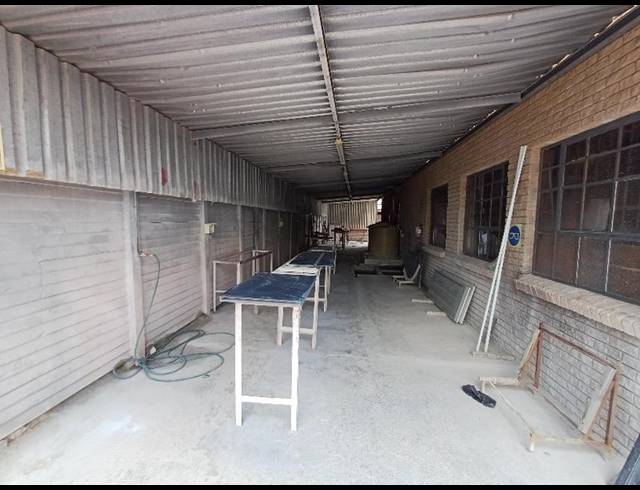 INDUSTRIAL PROPERTY TO RENT IN HENNOPSPARK